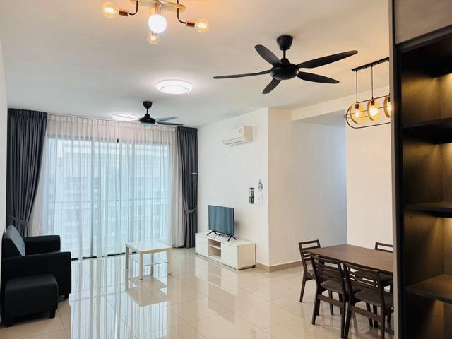 THE HENGE Metropolitan Square FULLY FURNISHED MOVE IN READY