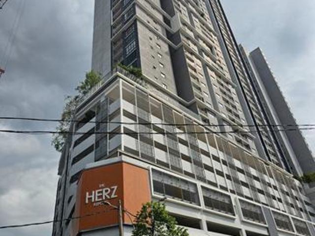 The Herz Kepong KL City view Corner lot furnished well kept unit