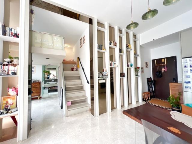 The Hillier Condominium For Sale, $890,000, 1 Bed 1 Bath 517 sqft $1,721.00 psf
