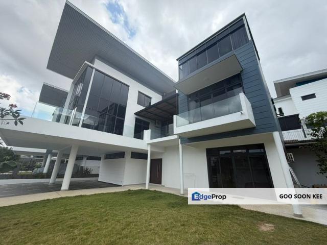 3 Storey Bangalow at The Hills @ Horizon Hills For Sale / For Rent