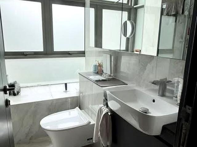 The Infiniti D5, Condominium
