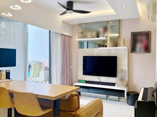 The Inflora Condominium For Sale, $1,160,000, 3 Bed 2 Bath 818 sqft $1,418.00 psf