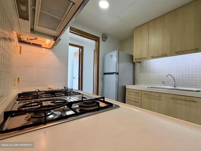 The Jade D23, Condominium