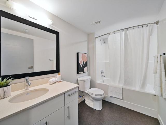 The Onyx Apartments 3 Bedroom Apartment for Rent at 1792 Pembina Hwy, Winnipeg, MB R3T 6G8 Pembina Strip
