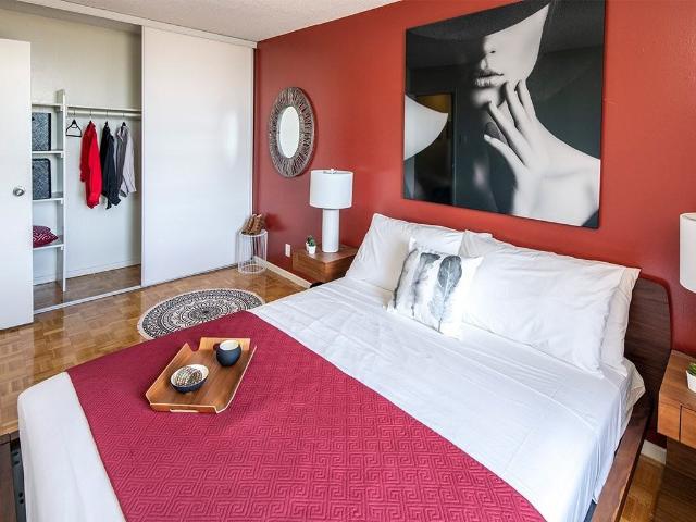 The Oaks Apartments 1 Bedroom Apartment for Rent at 2995 Albion Rd N, Ottawa, ON K1V 8Z2