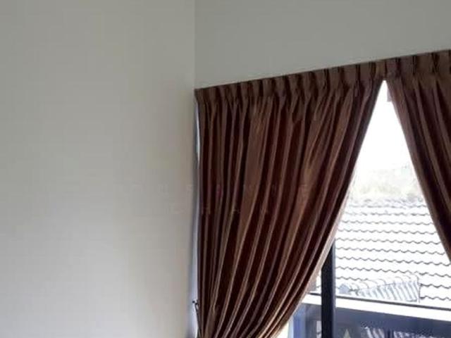The Orient D5, Apartment