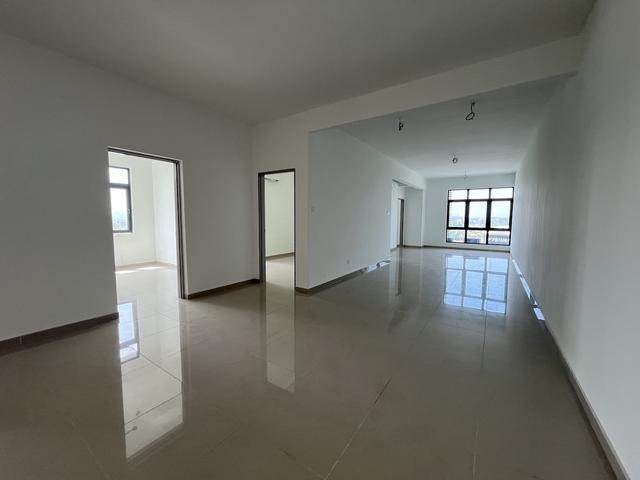 The Louvre Residence Country Heights SILK Highway For Rent