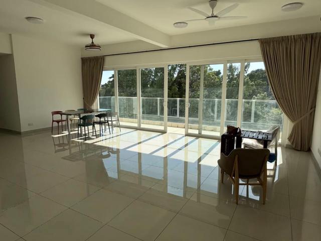 The Loft Condo Southbay 1700sf Fully Renovated Furnished 2Carparks