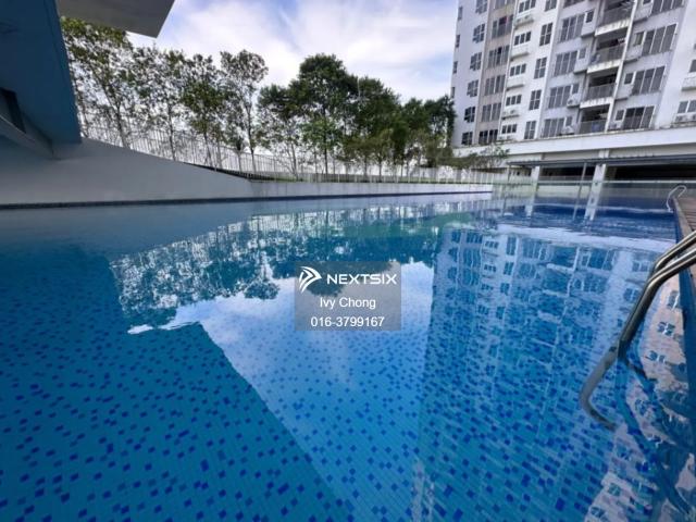 The Loft next to Imago Shopping mall and city centre. High ROI with rental highly suitable for investment