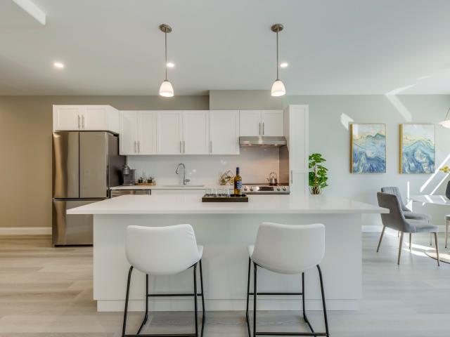 The LOFTS at 2 Quebec 1 Bedroom + Den [object Promise] for Rent