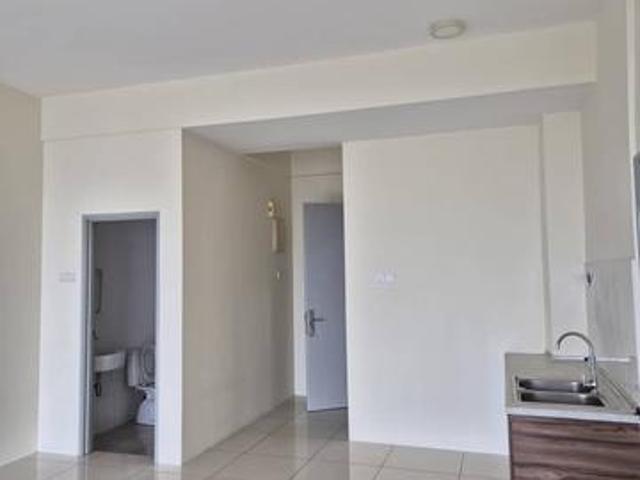 THE LATITUDE 1598sf SeaView Part Furnish w Kitchen 4room2CP TJ TOKONG