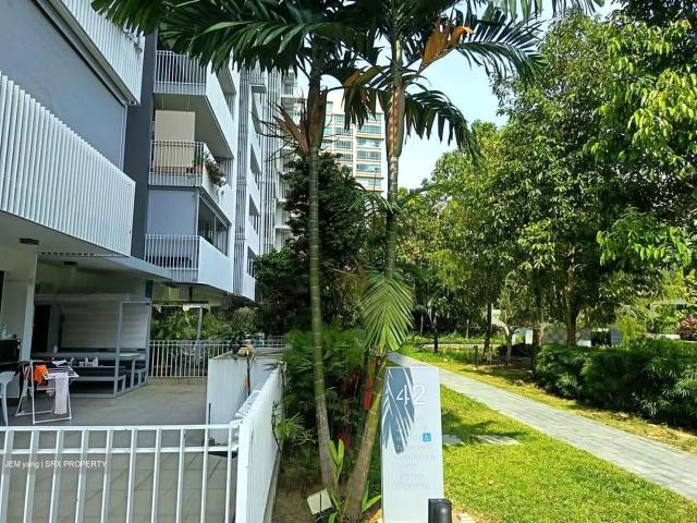 The Lakefront Residences D22, Condominium