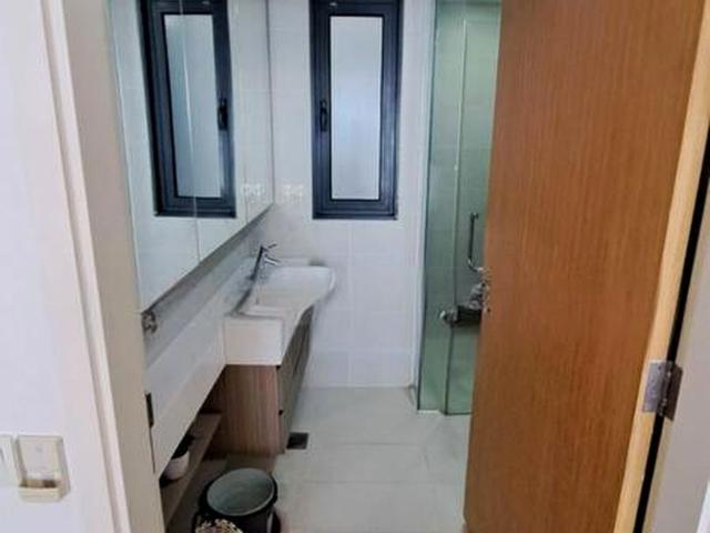 The Lakefront Residences D22, Condominium