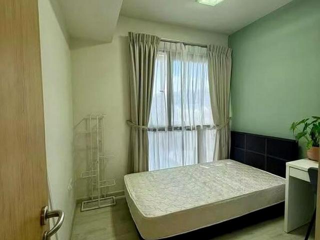 The Lakefront Residences D22, Condominium
