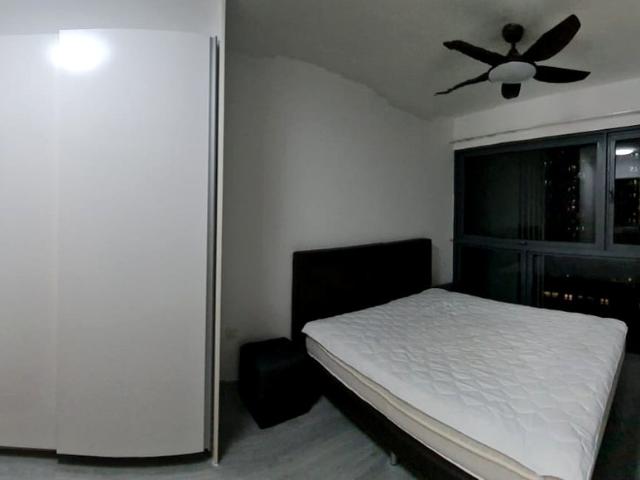 The Lakefront Residences D22, Condominium