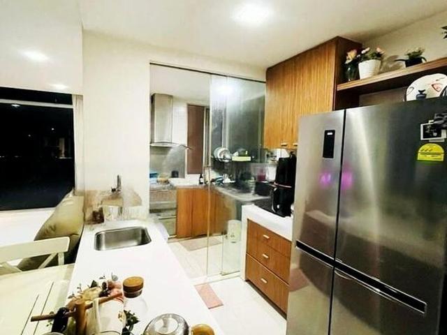 The Lakeshore D22, Condominium