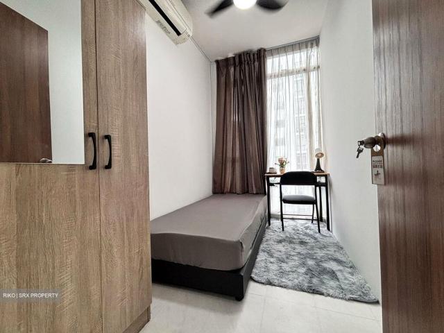 The Lakeshore D22, Condominium