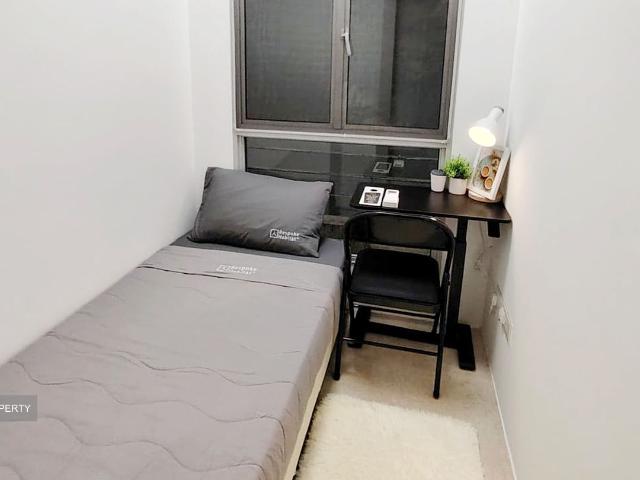 The Lakeshore D22, Condominium