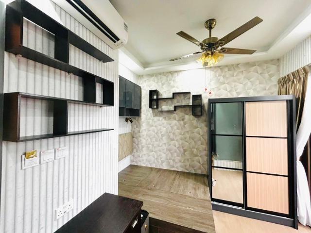 The Landmark Condominium For Rent, $3,3001 Bath 350 sqft $9.43 psf
