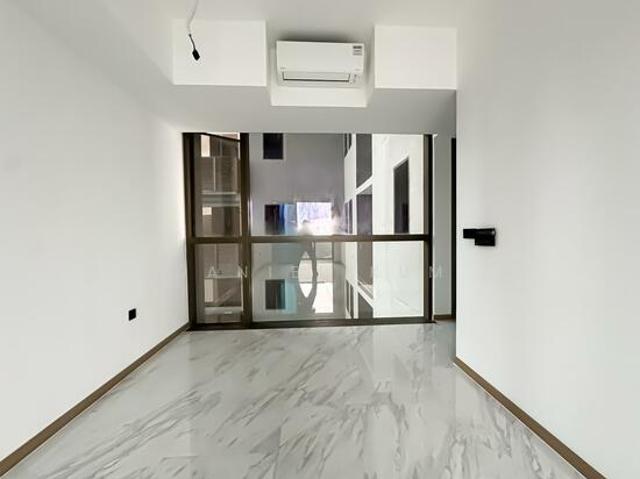 The Landmark Condominium For Sale, $1,999,999, 2 Bed 2 Bath 753 sqft $2,656.00 psf