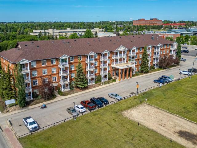 The Lexington Apartments