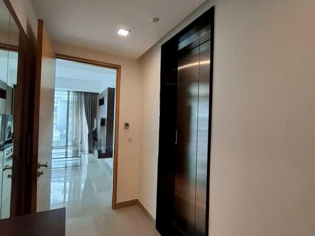 The Light @ Cairnhill D9, Condominium