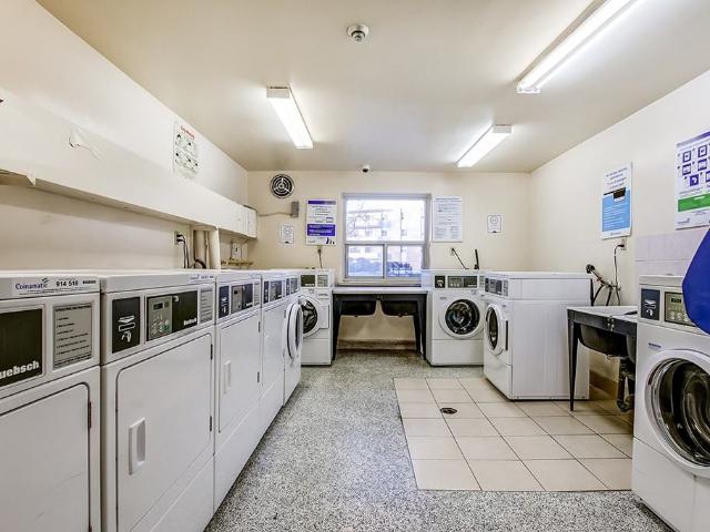The Links Road 3 Bedroom Apartment for Rent at 24 Lord Seaton Court, Toronto, ON M2P 1T6 York Mills