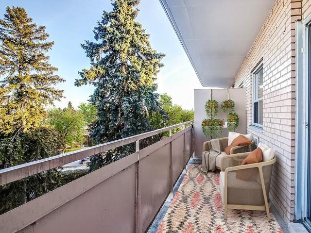The Links Road Studio Apartment for Rent at 24 Lord Seaton Court, Toronto, ON M2P 1T6 York Mills