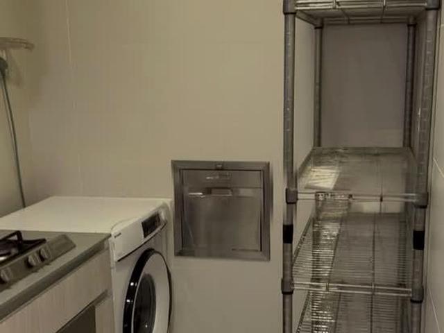 The Luxurie D19, Condominium