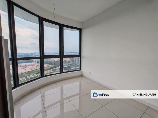 The M @ Medini Macrolink