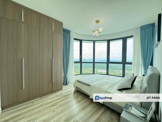 The M @ Medini Macrolink