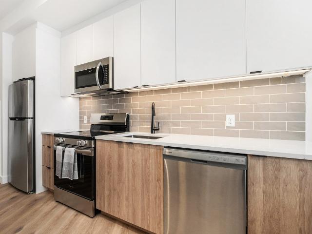 The Monterey 1 Bedroom Apartment for Rent at 1600 James Naismith Dr, Ottawa, ON K1B 5N8 Pineview