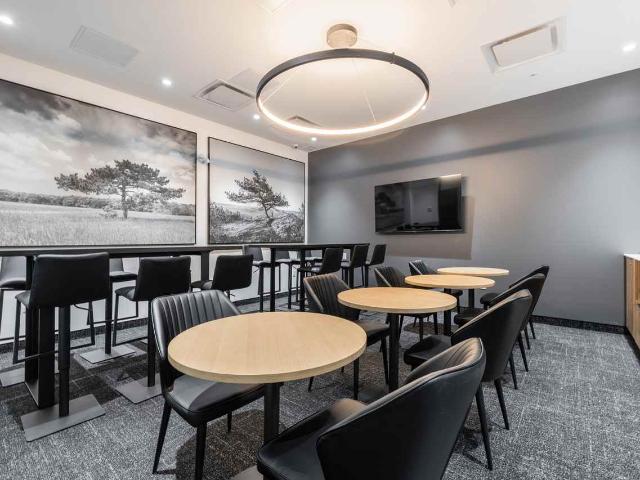 The Monterey 1 Bedroom Apartment for Rent at 1600 James Naismith Dr, Ottawa, ON K1B 5N8 Pineview