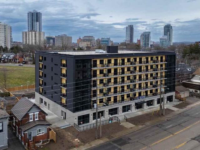 The Maverick 1 Bedroom Apartment for Rent at 221 Victoria St N, Kitchener, ON N2H 0E3 Civic Centre