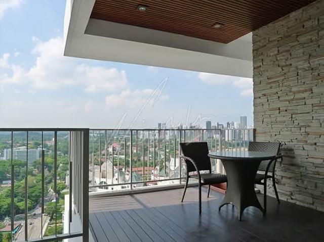 THE METROPOLITAN CONDOMINIUM