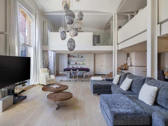 THE METROPOLITAN LOFT