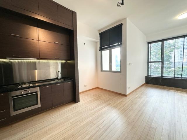 The Metz Condominium For Sale, $1,580,000, 1 Bed 1 Bath 581 sqft $2,719.00 psf