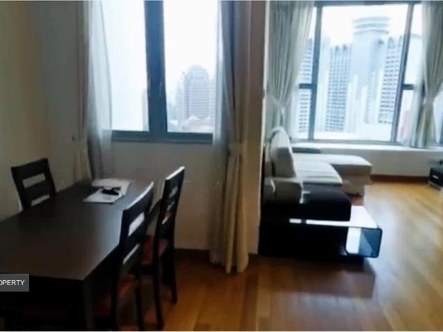 The Metz D9, Condominium