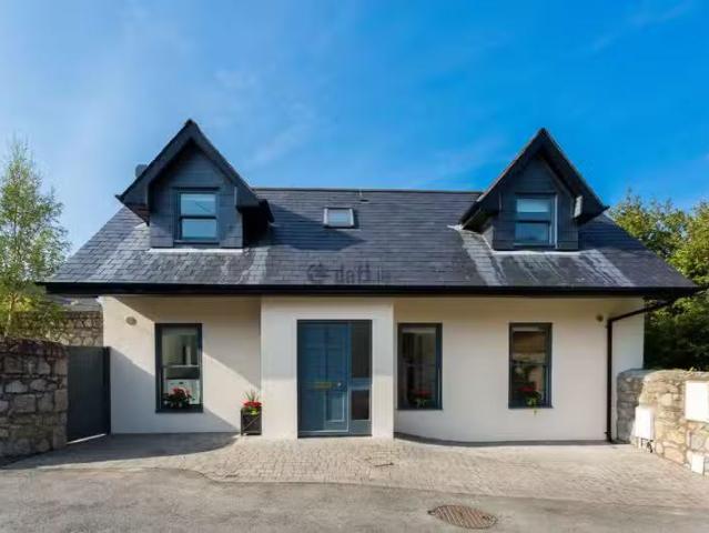 The Mews, Grosvenor Terrace, Sorrento Road, Dalkey, Co. Dublin.