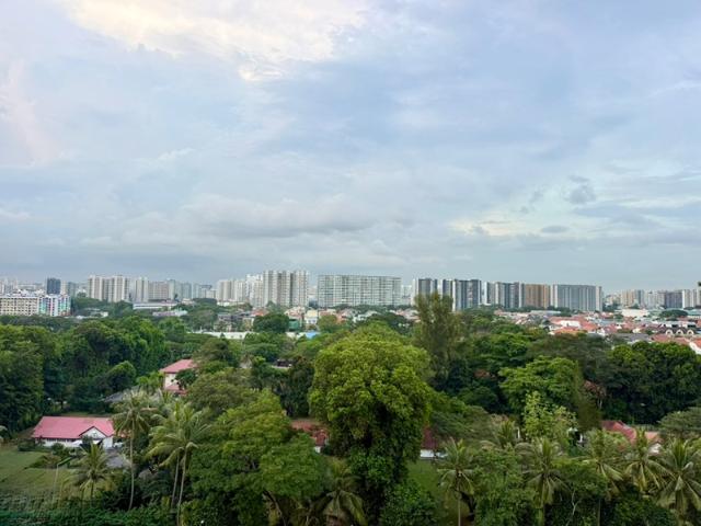 The Meyer Place Apartment For Rent, $5,490, 3 Bed 2 Bath 1,496 sqft $3.67 psf