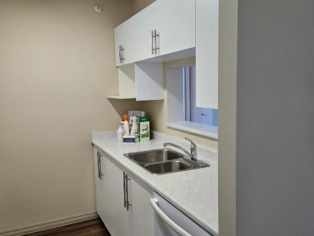 The Melbourne Corner two bedrooms, One bath, balcony [object Promise] for Rent