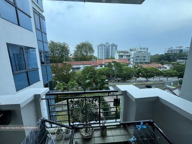 The Merasaga D10, Condominium