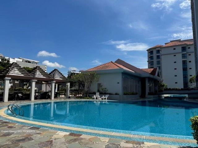 The Merasaga D10, Condominium