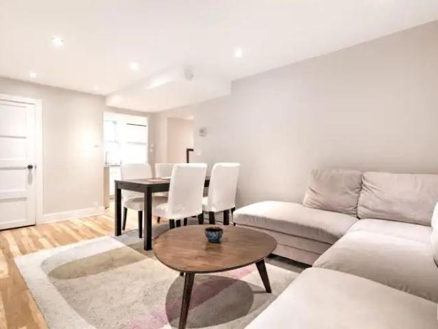 The Milton Parc Douek.ca | 130 Prince Arthur West, Montreal