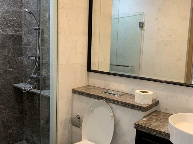 The Solitaire D10, Condominium