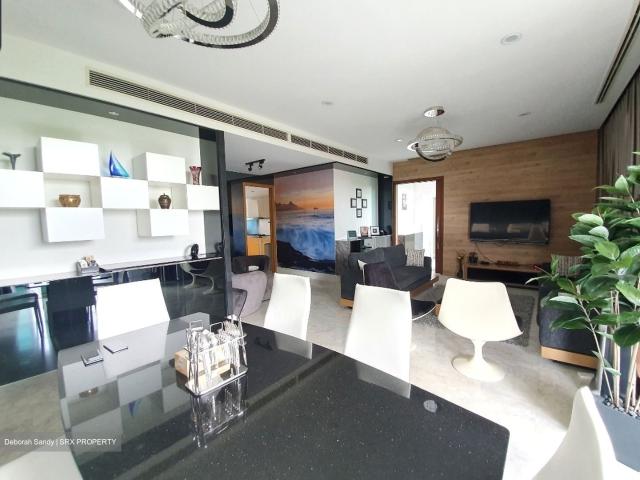 The Solitaire D10, Condominium