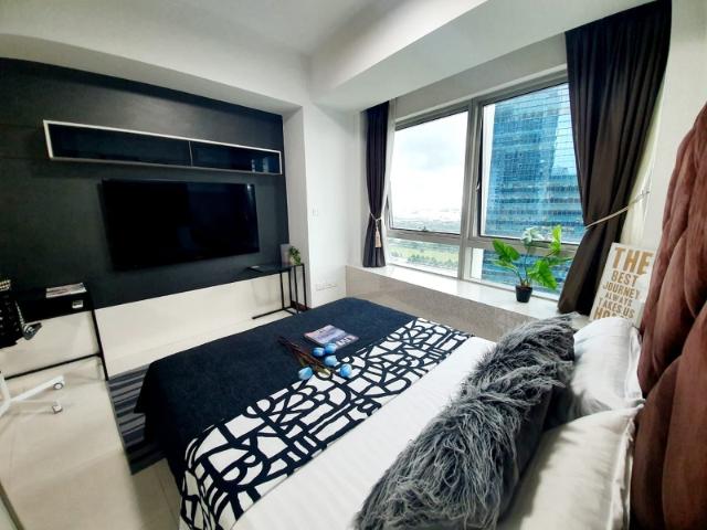 The Sail @ Marina Bay Apartment For Rent, $4,8001 Bath 420 sqft $11.43 psf
