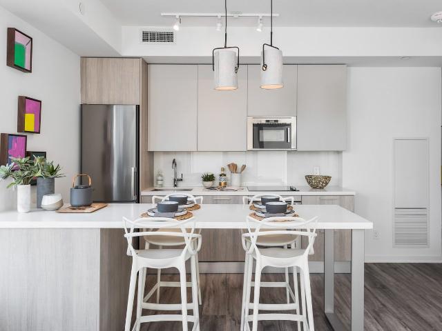 The Selby 3 Bedroom Apartment for Rent at 25 Selby St, Toronto, ON M4Y 0E6 Upper Jarvis