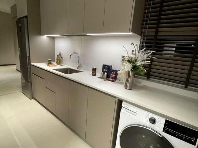 The Sen D21, Condominium