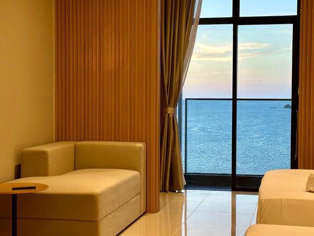 The Shore 17th Floor Sea View KK City Centre Fully Furnished